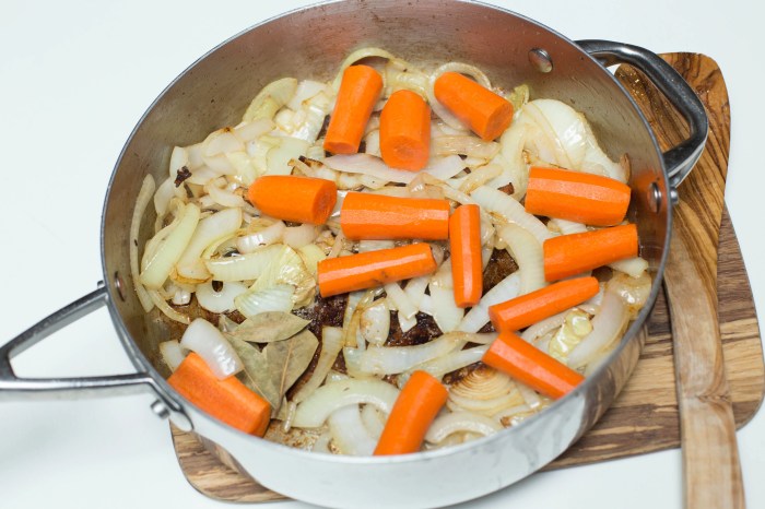 Turkey necks recipe oven momsdish meat dish vegetables salt cup season place water hot add classic way