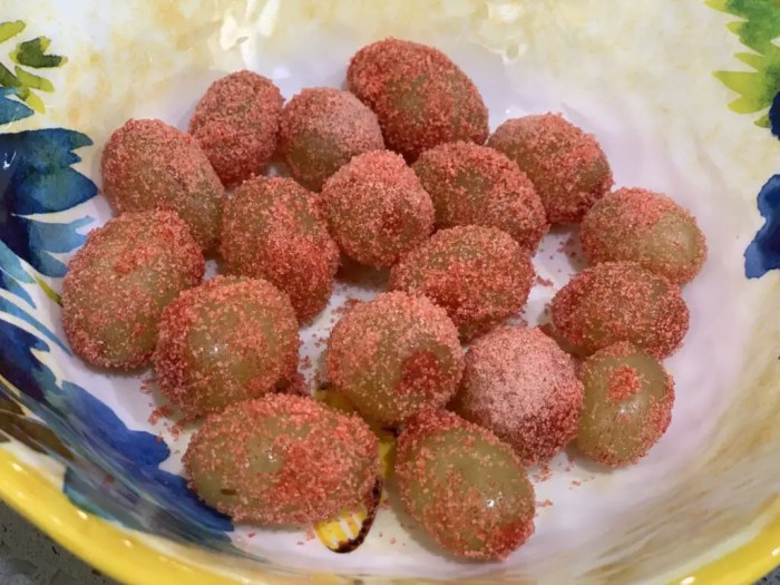 Grapes candied