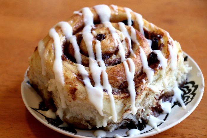 Sourdough cinnamon rolls recipe