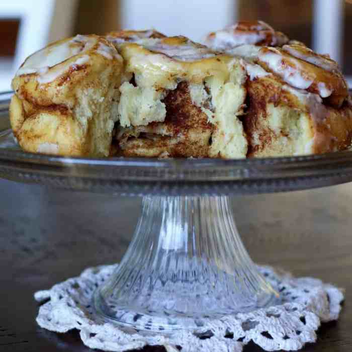 Sourdough cinnamon rolls recipe