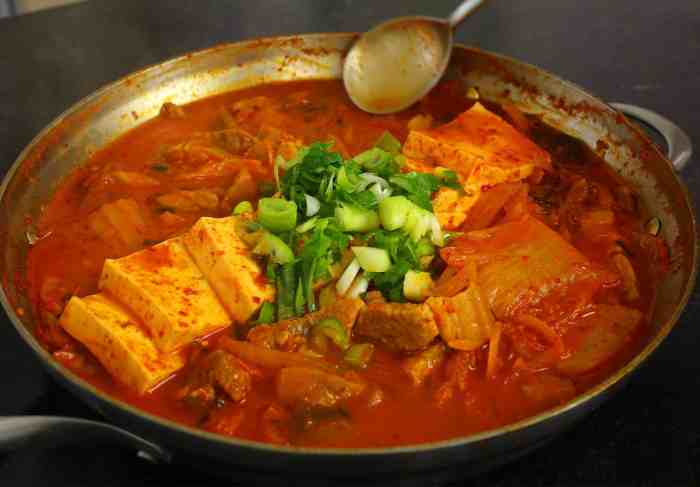 Kimchi jjigae recipe