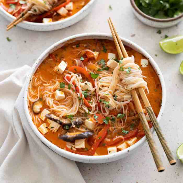 Curry coconut cooks indian averie carb meals averiecooks dish panang chickpea sausage tastes skillet flavors pollo korma shrimp shortcuts cauliflower