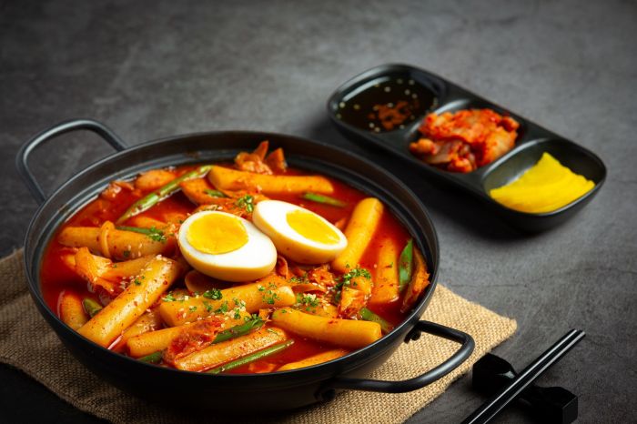 Tteokbokki rice cake korean spicy vegetables fish cooking pan kimchimari